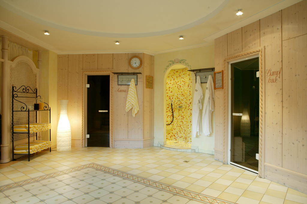 Mons Suites Wine Passion Tannheim Exterior photo